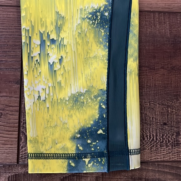 COPY - Workout Climate Leggings - Picture 5 of 6